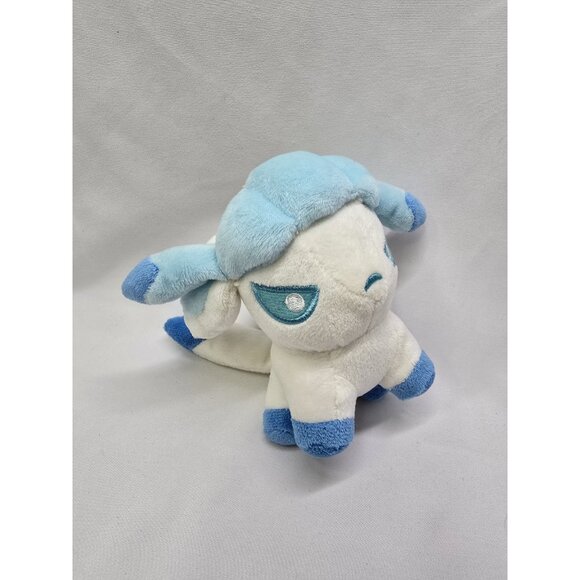 Official Pokemon Center 2010 game freak Glaceon Stuffed Animal Toy Plush - Picture 1 of 8